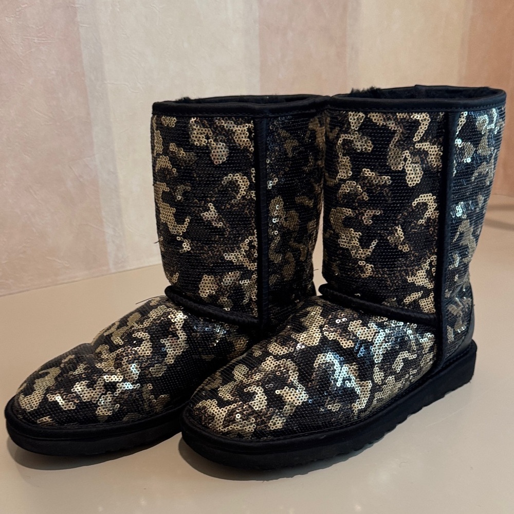 UGG Black and Gold Sequin Ankle Boots - Picture 5 of 6